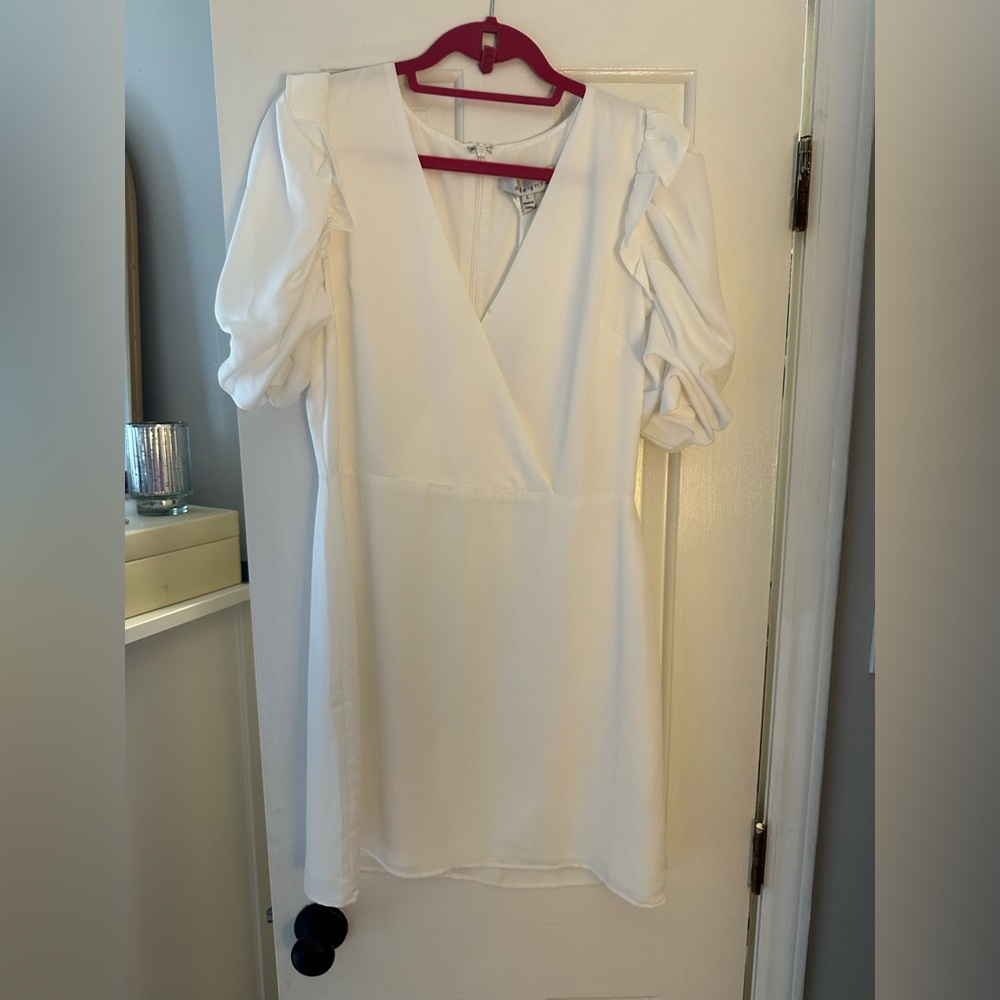 NWT Adelyn Rae White Dress